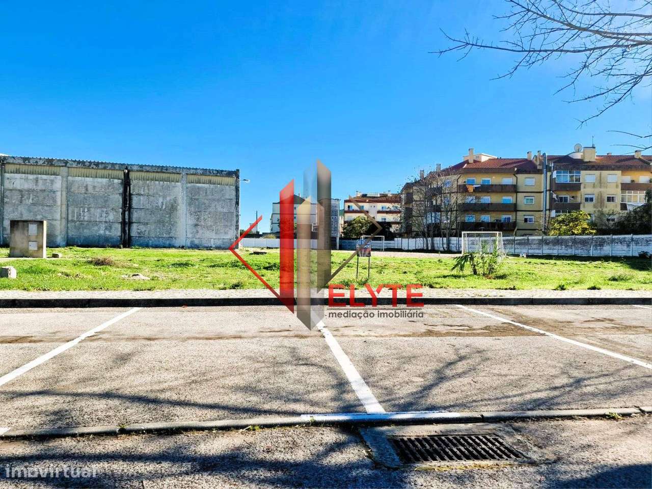 Terreno urbano no Centro de Benavente - Grande imagem: 2/13