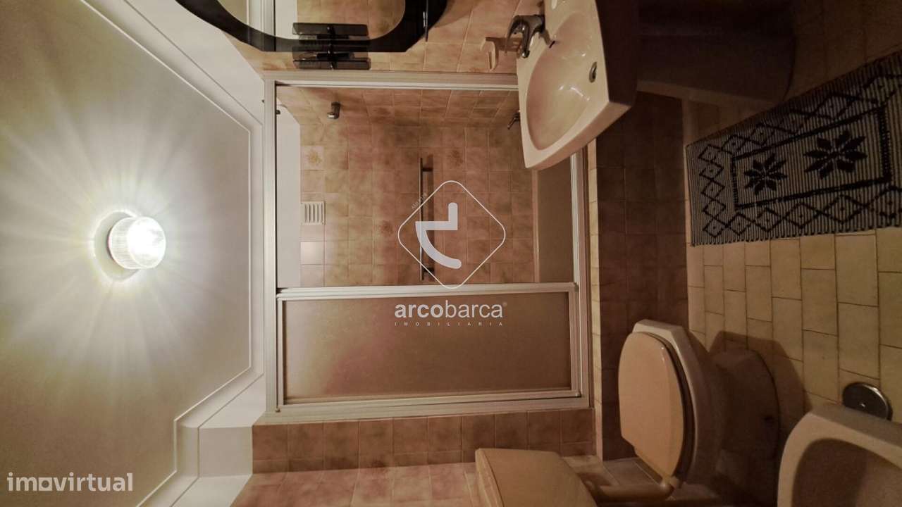 Apartamento com Terraço 40m2 de uso privado - T2+1-centro vila - Arcos-17