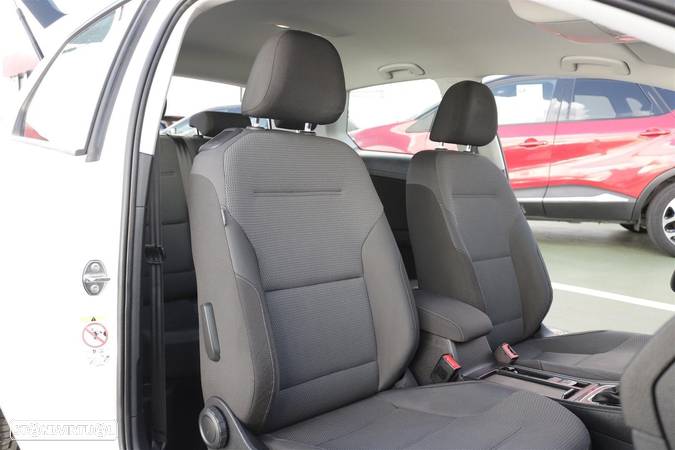 VW Golf 1.6 TDI Confortline DSG - 22