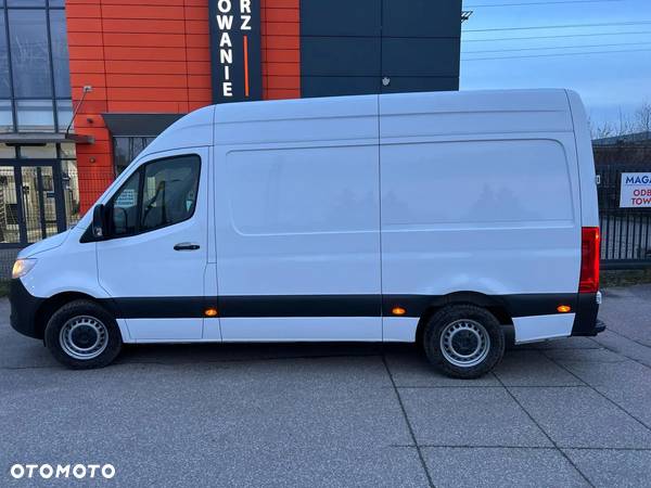 Mercedes-Benz Sprinter - 6