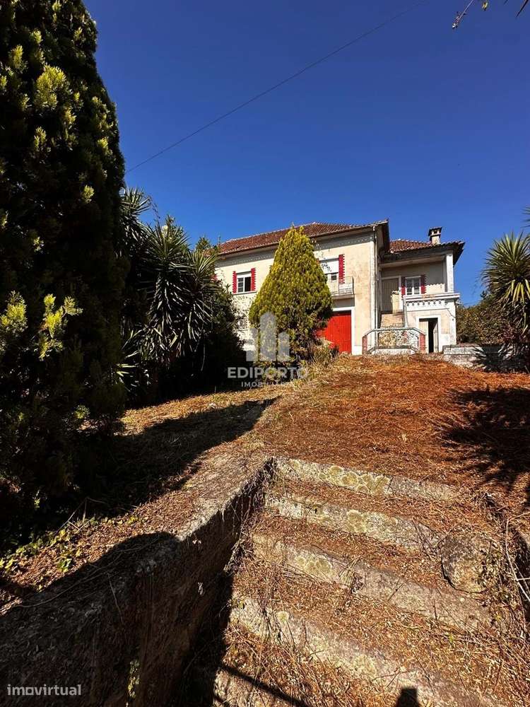 Moradia e Terreno com 3.000 m² em Lordelo- Paredes-14