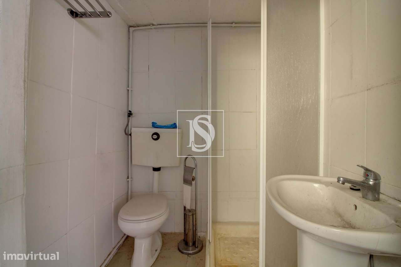 Moradia T2 para Reabilitação- Pedrouços-5