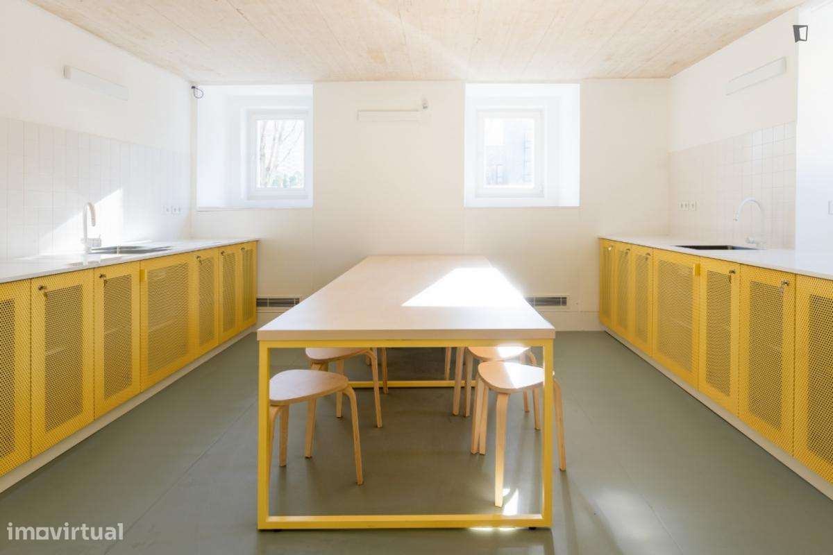 Quarto - localizado em Sete Rios Lisbon - Grande imagem: 4/6