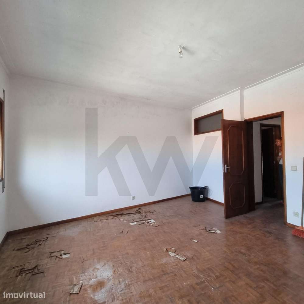 T2 para Remodelar junto à Câmara de Gaia | Mafamude-6