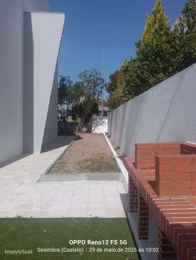 Moradia T4, localizada na zona da Cotovia, em Sesimbra-37