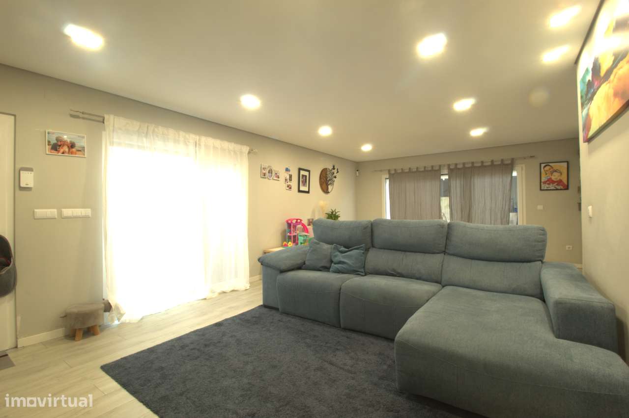 Moradia Térrea T3 +1 Moderna, no centro da Quinta do Conde - Grande imagem: 4/21