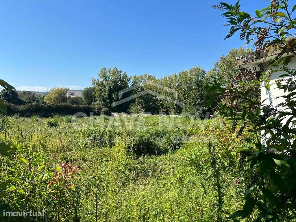 Terreno Misto Para Construção em Oliveira do Douro - Grande imagem: 5/18