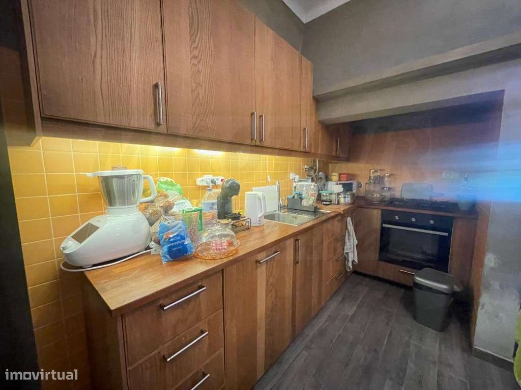 Moradia única na Abela - Espaço, Conforto e Tradição!-8