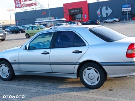 Mercedes-Benz Klasa C 200 CDI Classic - 4