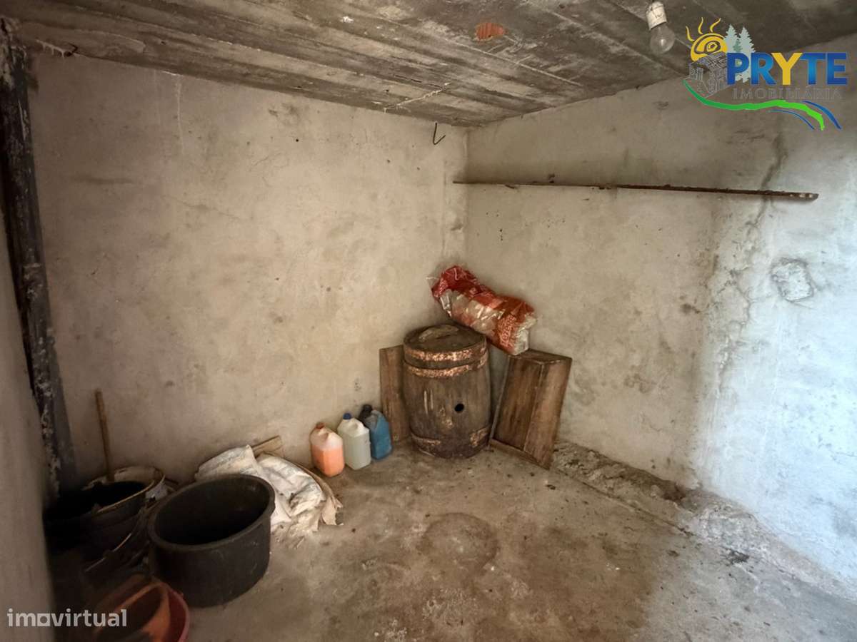 Moradia de 2 pisos na Freguesia da Ermida e Figueiredo-17