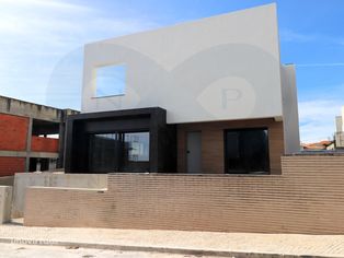 Moradia Independente T5, com piscina, em Ponte do Rol - T...