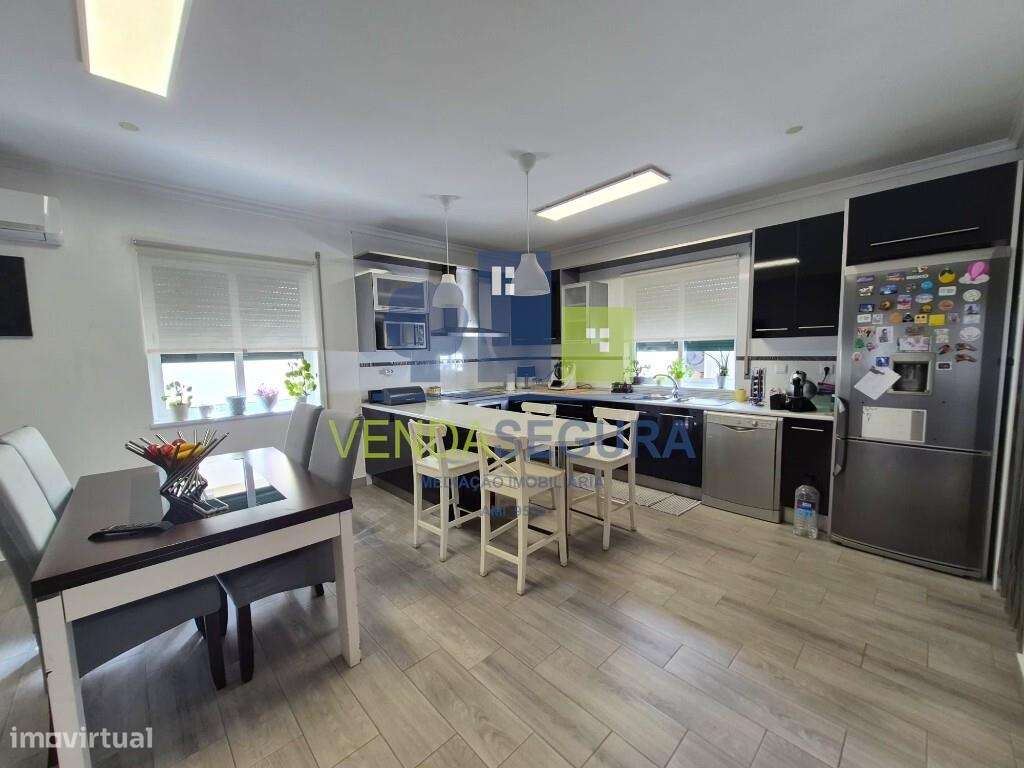 Vivenda T5 | Zona do Mourasol | Moura - Grande imagem: 2/45