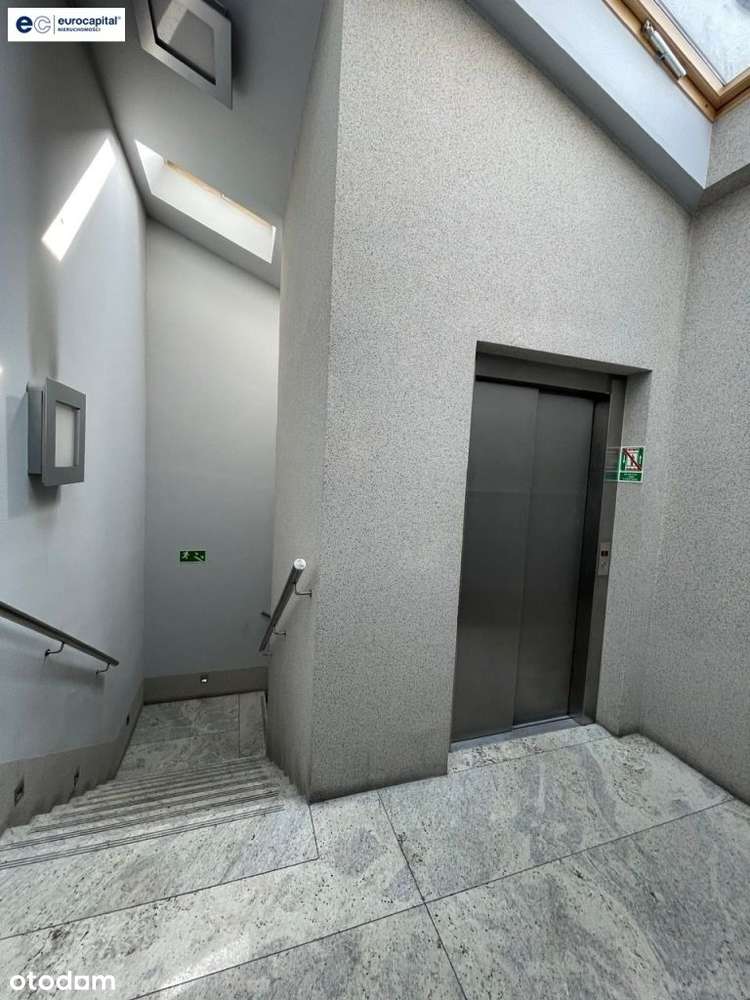 Budynek biurowo-usługowy z windą i parkingiem-18