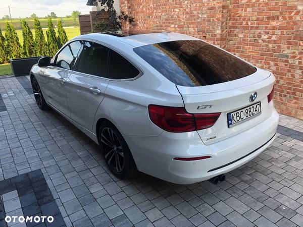 BMW Seria 3 330i xDrive - 12