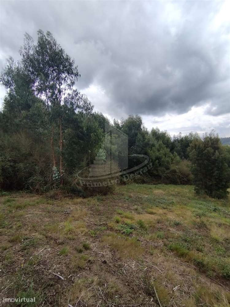 Terreno com 1851 m2 para Construção em Zona Tranquila de Vila Verde-8