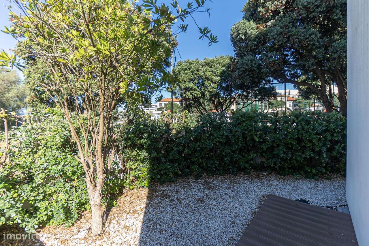 Moradia T3, em Leça da Palmeira na 1ª  Linha de Mar-27