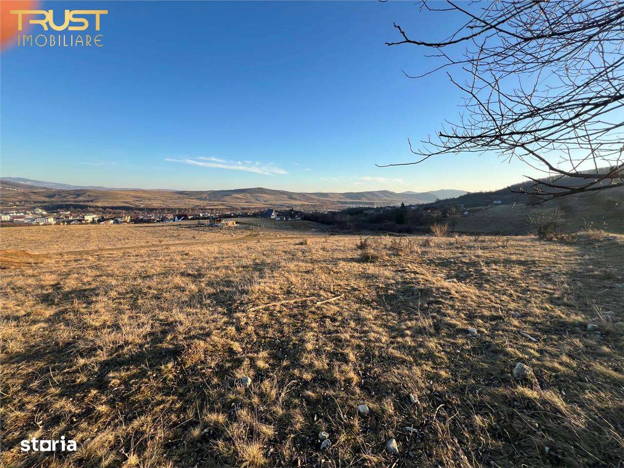 Teren intravilan zona - Imagine principală: 5/8