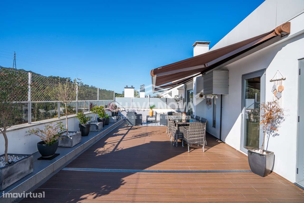 Apartamento T3, com terraço e box 4 carros situado em Campo- Valongo-33