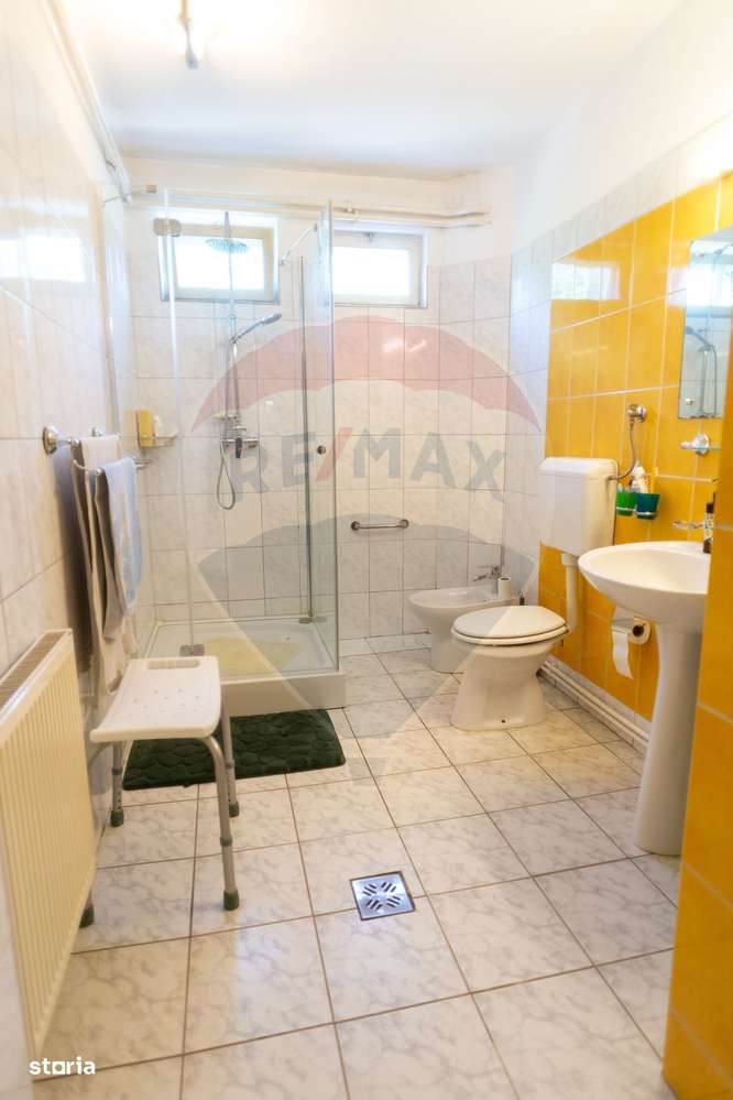 Vila multifunctionala de vanzare, Soseaua Slaj-9