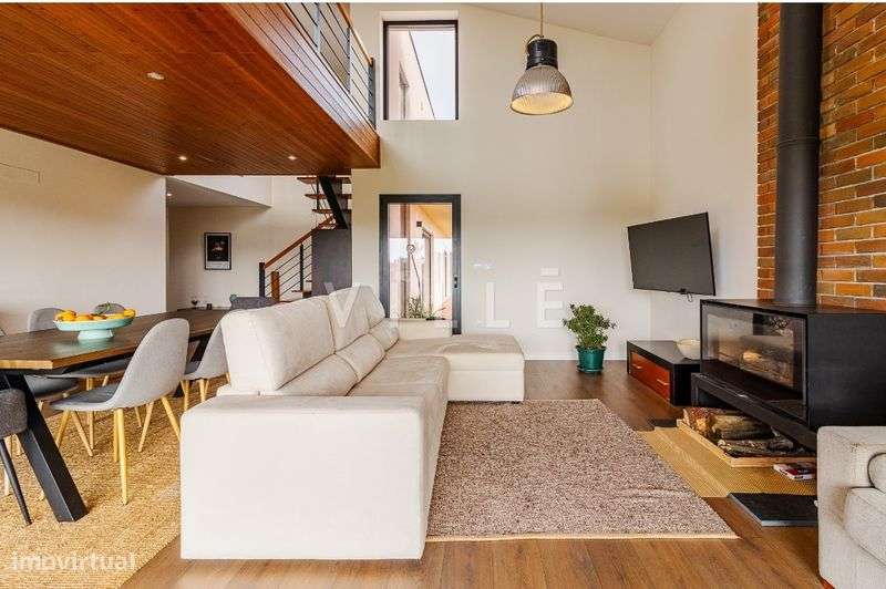 Moradia Isolada T3 +1com garagem e terreno - Grande imagem: 4/8