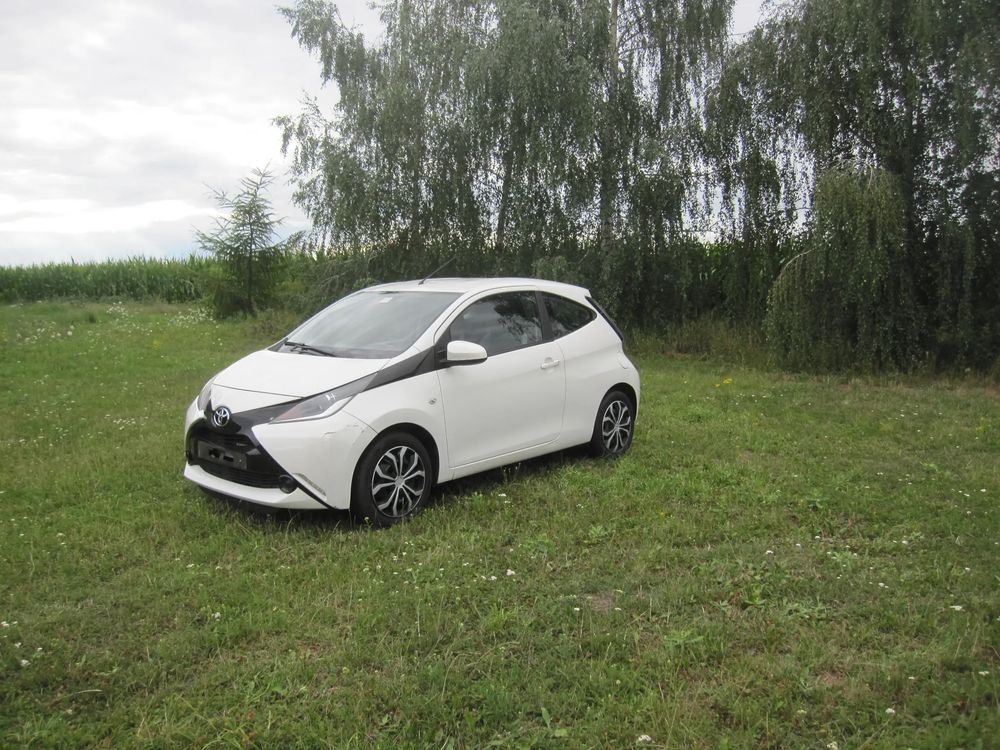 Toyota Aygo II (2014-) x-play club 2016