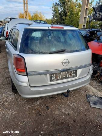 Dezmemberez Opel Astra H 1.7CDTI - 3