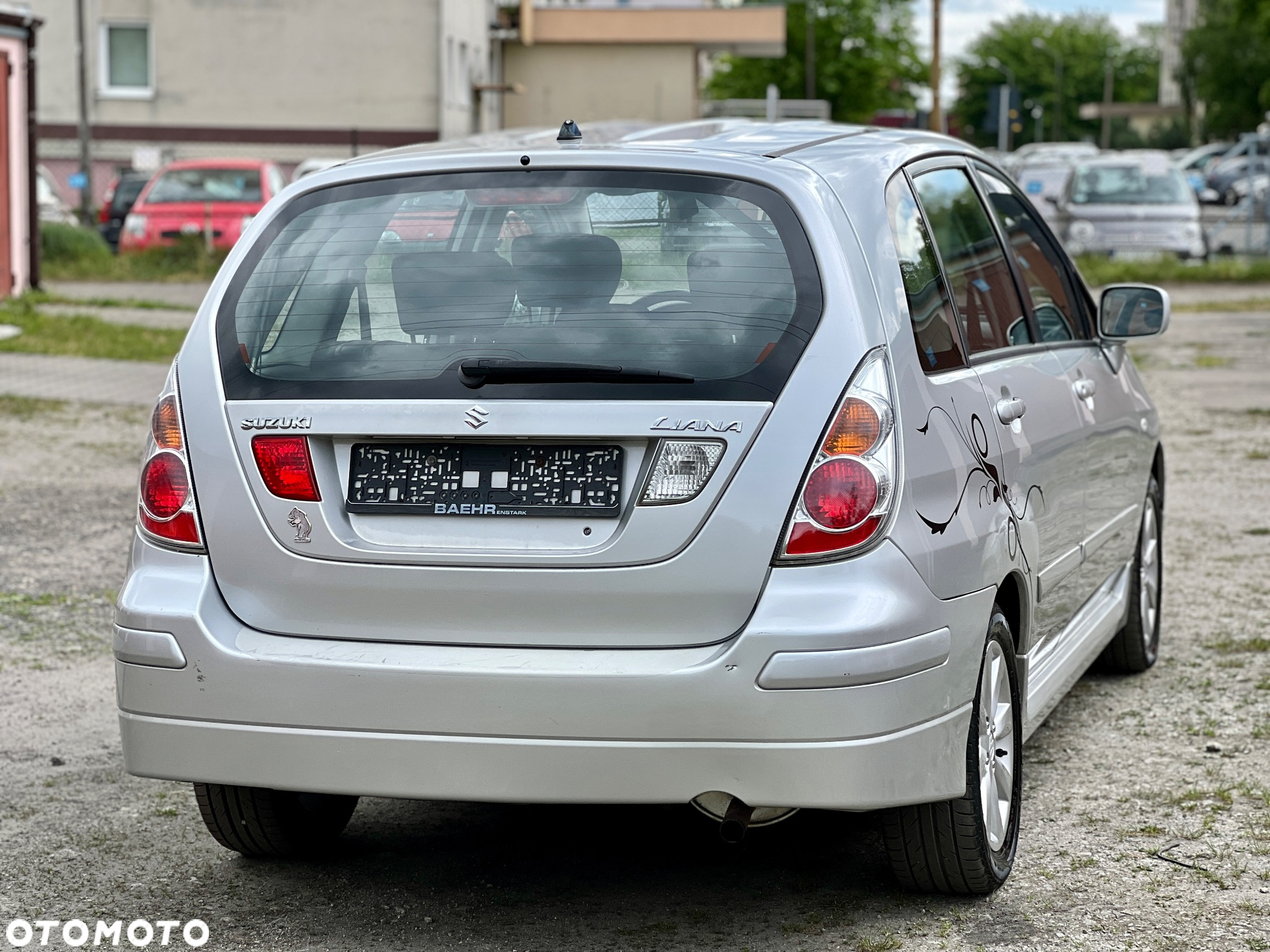 Suzuki Liana - 3