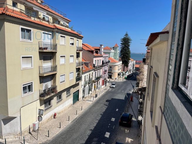 Apartamento T2 na Graça, Lisboa-12
