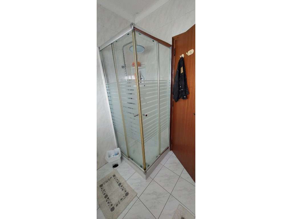 Moradia T4 individual em Vieira de Leiria-11