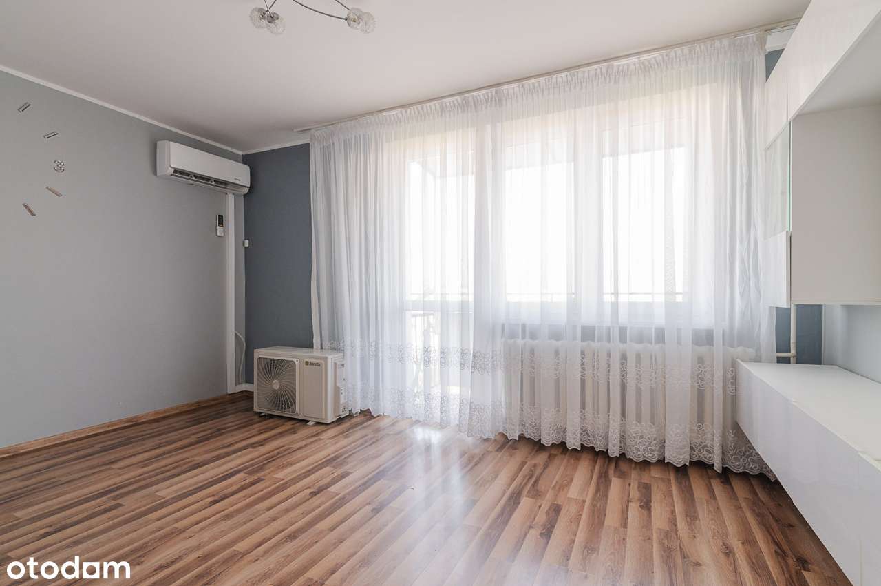 Duże | 4 pokojowe | Z balkonem | Do zamieszkania | W Zadbanym bloku |-9