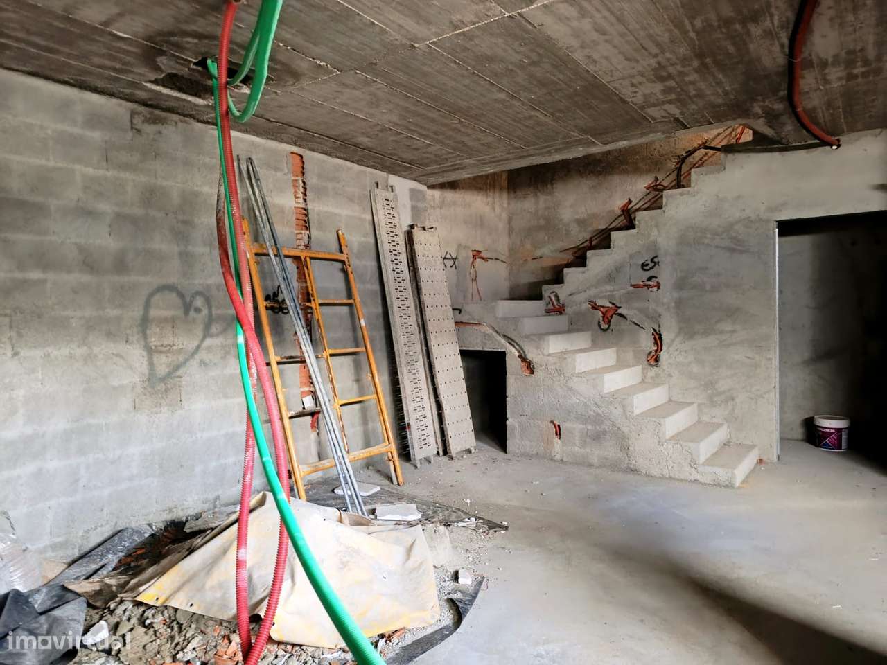 Moradia T4 C/terraço em Alfragide - Grande imagem: 3/19