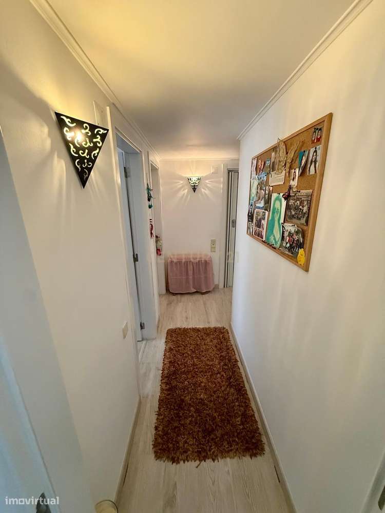 T3 com Excelente Localização – Mem Martins-11