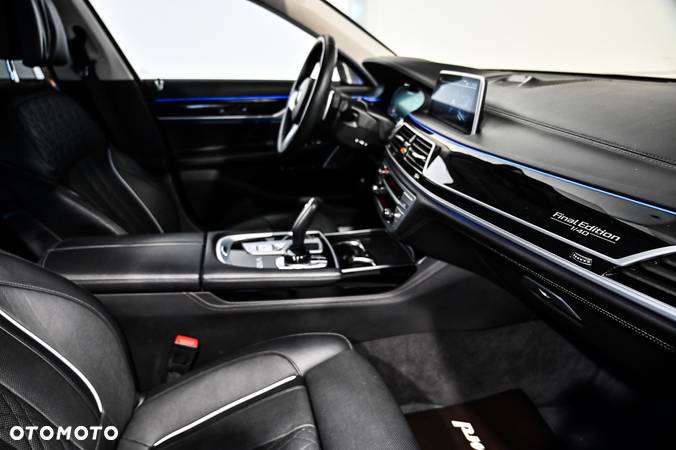 BMW Seria 7 M760Li xDrive - 22