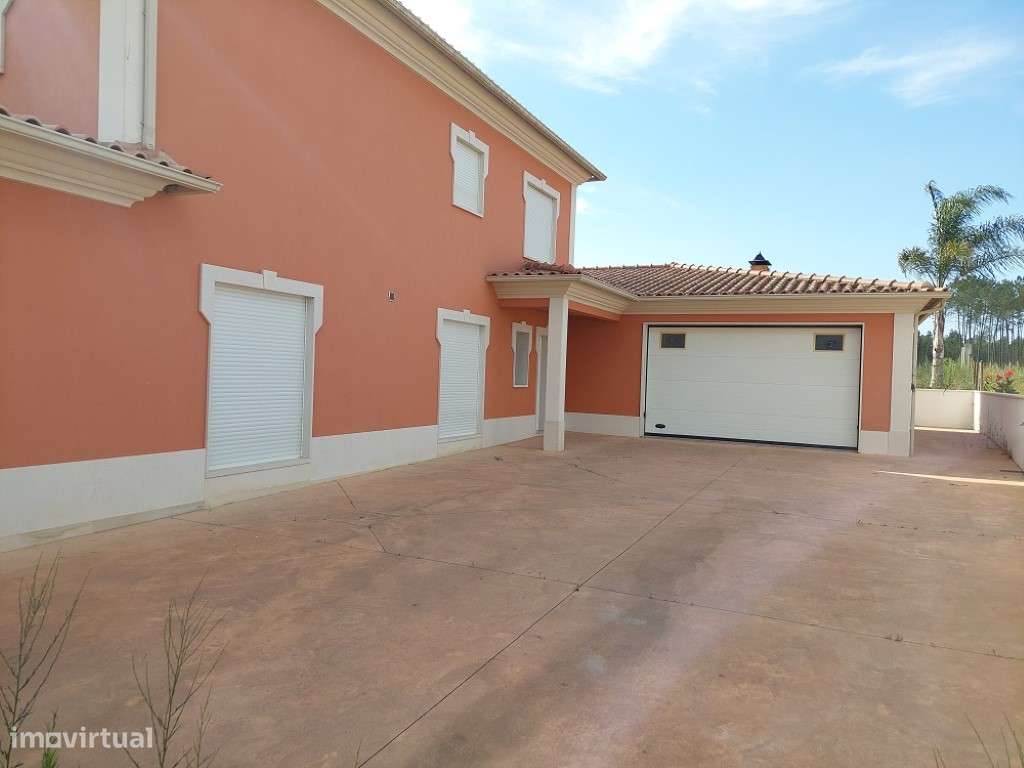 Moradia individual T7 na Bidoeira de Cima / Pombal - Grande imagem: 4/36