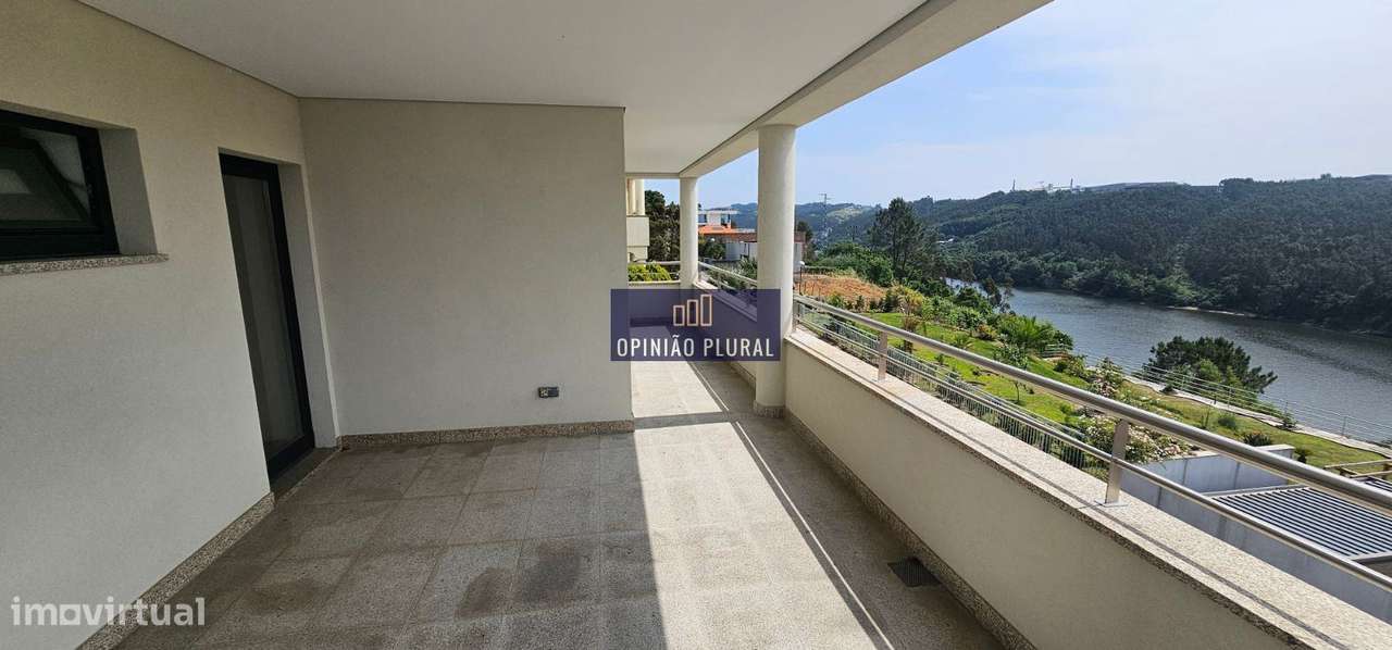 Moradia T3 de Luxo com Vista Panorâmica para o Rio Douro  Jovim Gon...-15