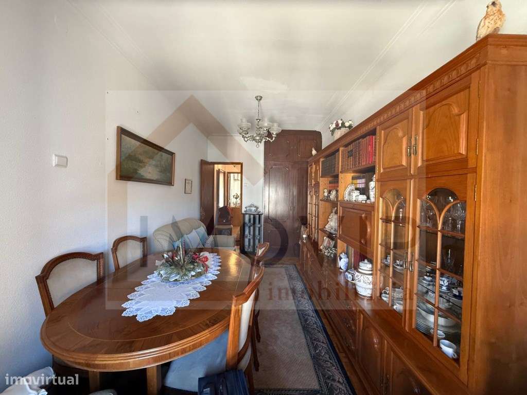 APARTAMENTO T3 NO LICEU EM SETUBAL-8