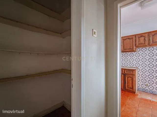 Prédio de Investimento Premium no Centro de Almada | Vista Rio | Eleva-56