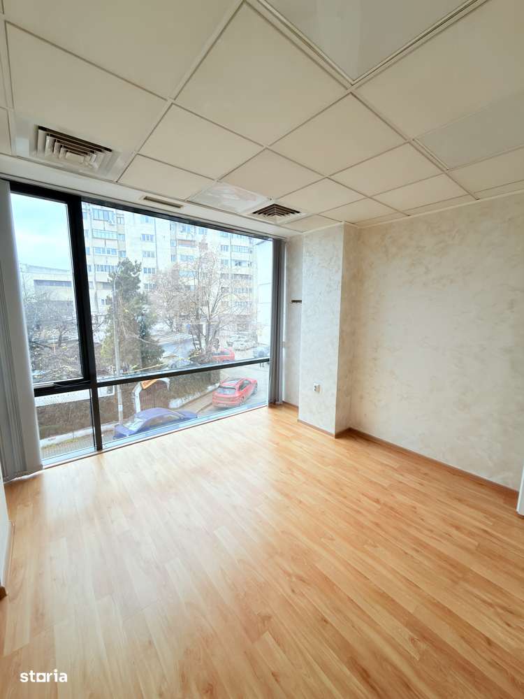 Spatiu de birouri zona ultracentrala de la 18-240mp - Imagine principală: 4/10