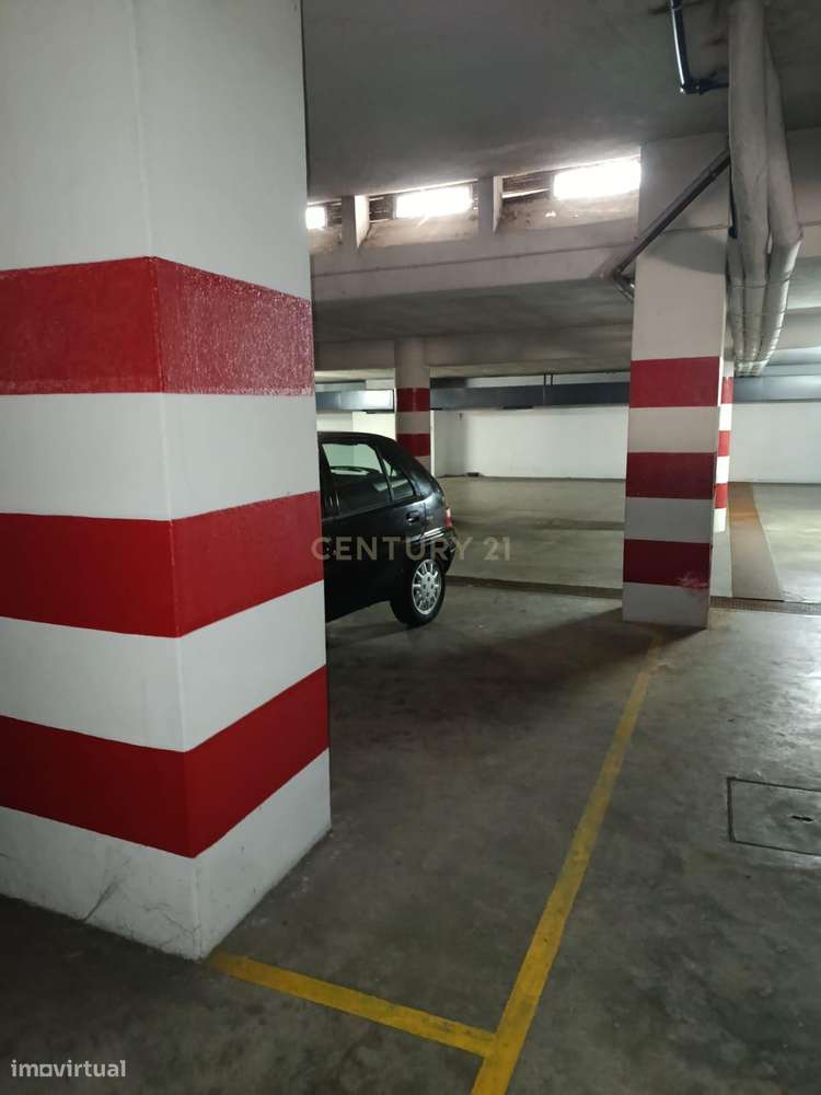 Apartamento T4 na Avenida Fernão de Magalhães — Espaço, Potencial e Di - Grande imagem: 3/22