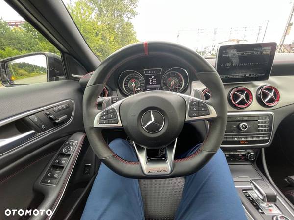 Mercedes-Benz GLA AMG 45 4-Matic - 11