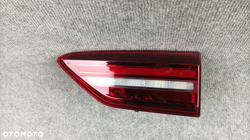 LAMPA TYLNA TYŁ PRAWA NA KLAPE - VW POLO VI LIFT 2G 2G0 21- - 2