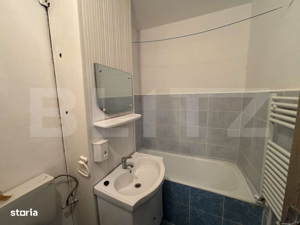 Garsoniera de vanzare, 26 mp, etajul 3, zona Bradet - Imagine principală: 5/6