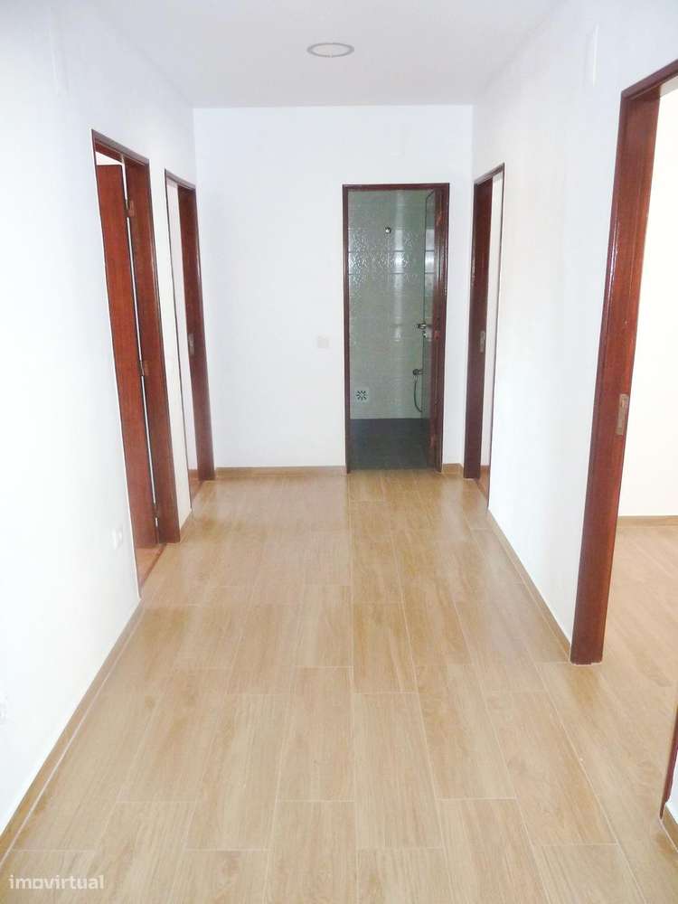 Apartamento T3 em Coimbra (R. Carlos Seixas) - Grande imagem: 3/13