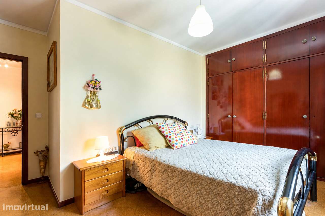 T3 c/ 120 m², Marquise e Arrecadação / Santo António dos Cavaleiros-14
