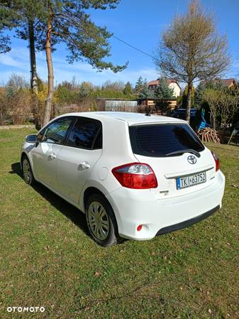 Toyota Auris 1.4 D-4D Luna - 5