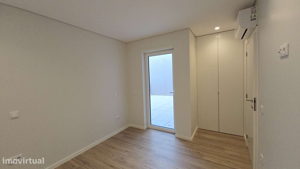 APARTAMENTO T2 NOVO COM TERRAÇO NO CORAÇÃO DE BRAGA-13
