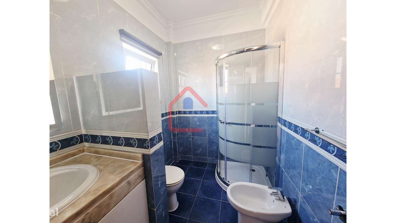 Apartamento T4 em  GAMBIA-PONTES-ALTO DA GUERRA-25