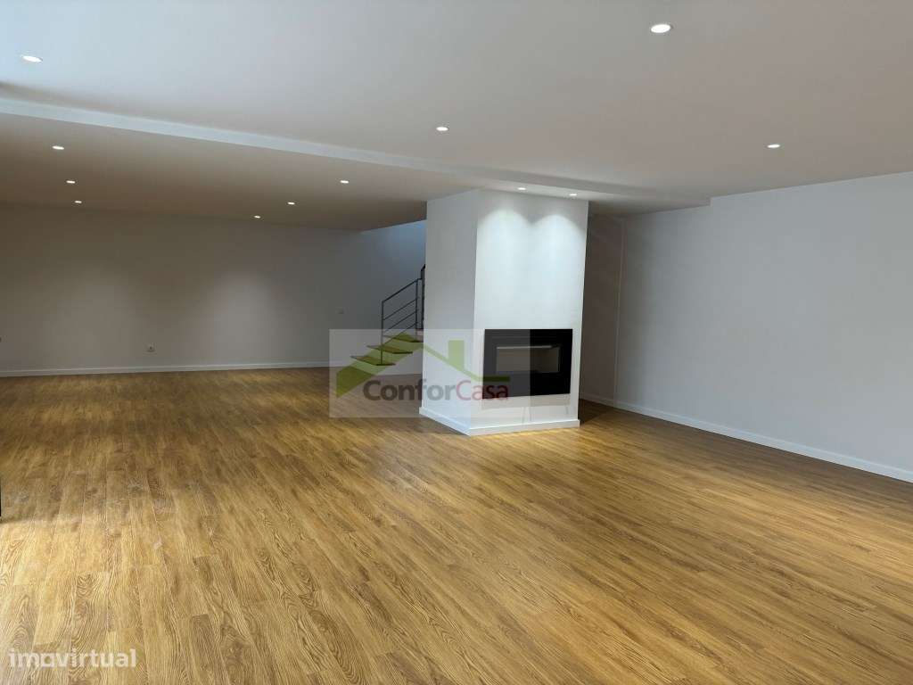 Moradias Luxuosas Novas T3 em Palmeira - Braga, com Jardim e Suítes-7