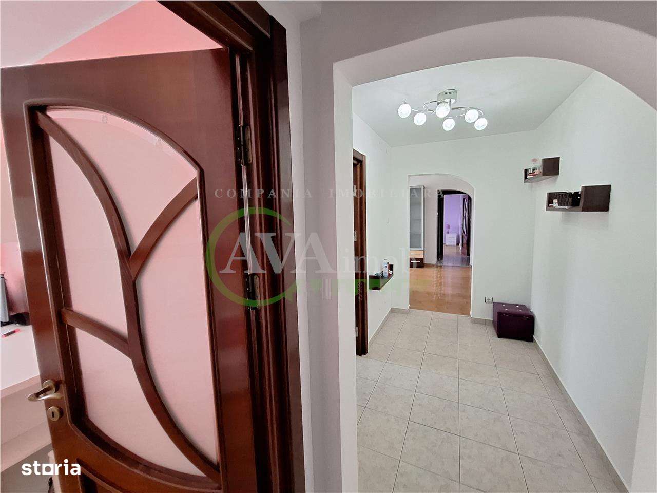 Apartament  3 camere semidecomandat, renovat si semi-mobilat, zona Cor - Imagine principală: 3/16