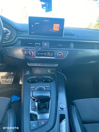 Audi A4 2.0 TDI Sport S tronic - 28